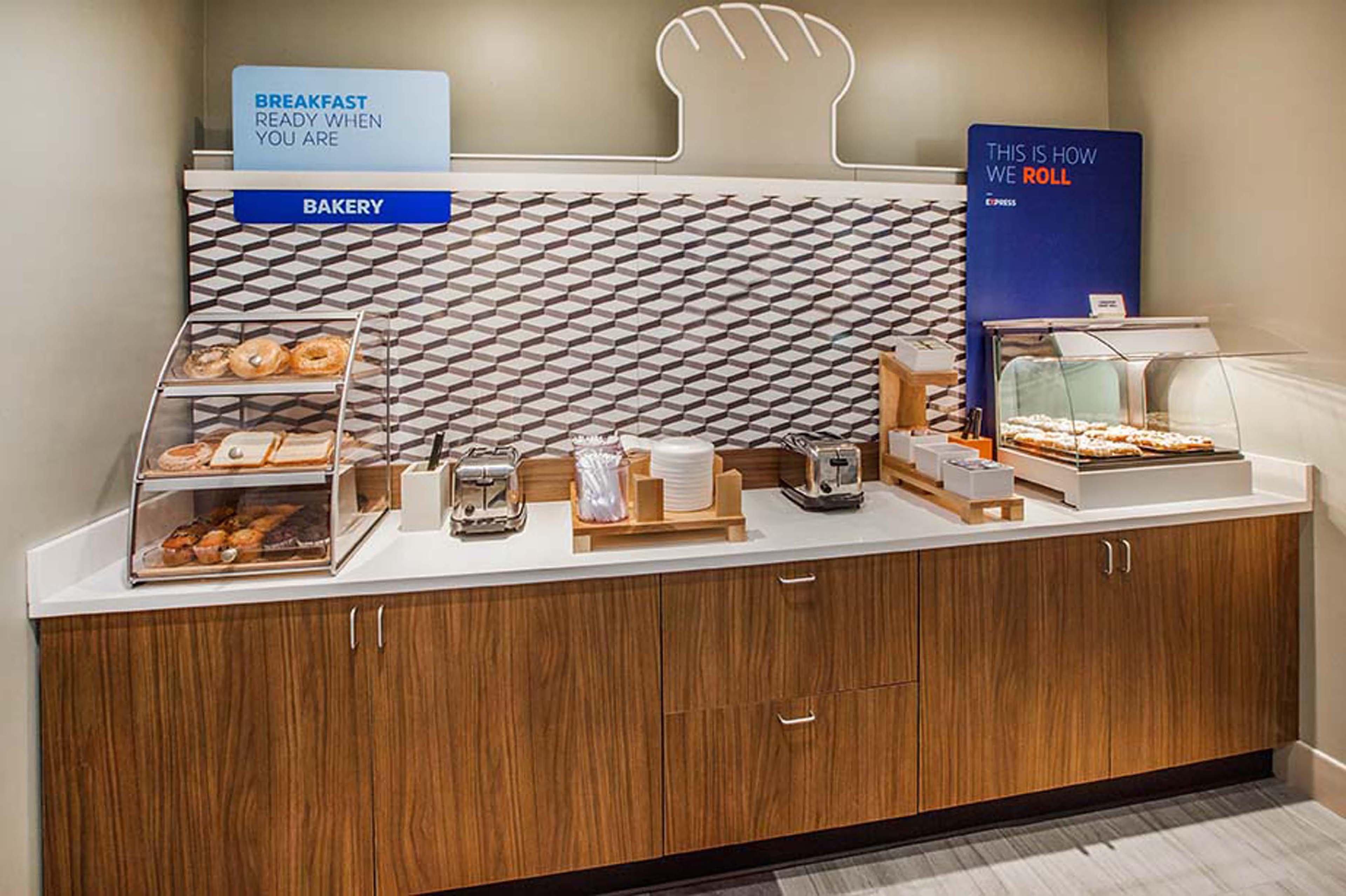 Holiday Inn Express Hotel & Suites Dfw West - Hurst By Ihg Εξωτερικό φωτογραφία