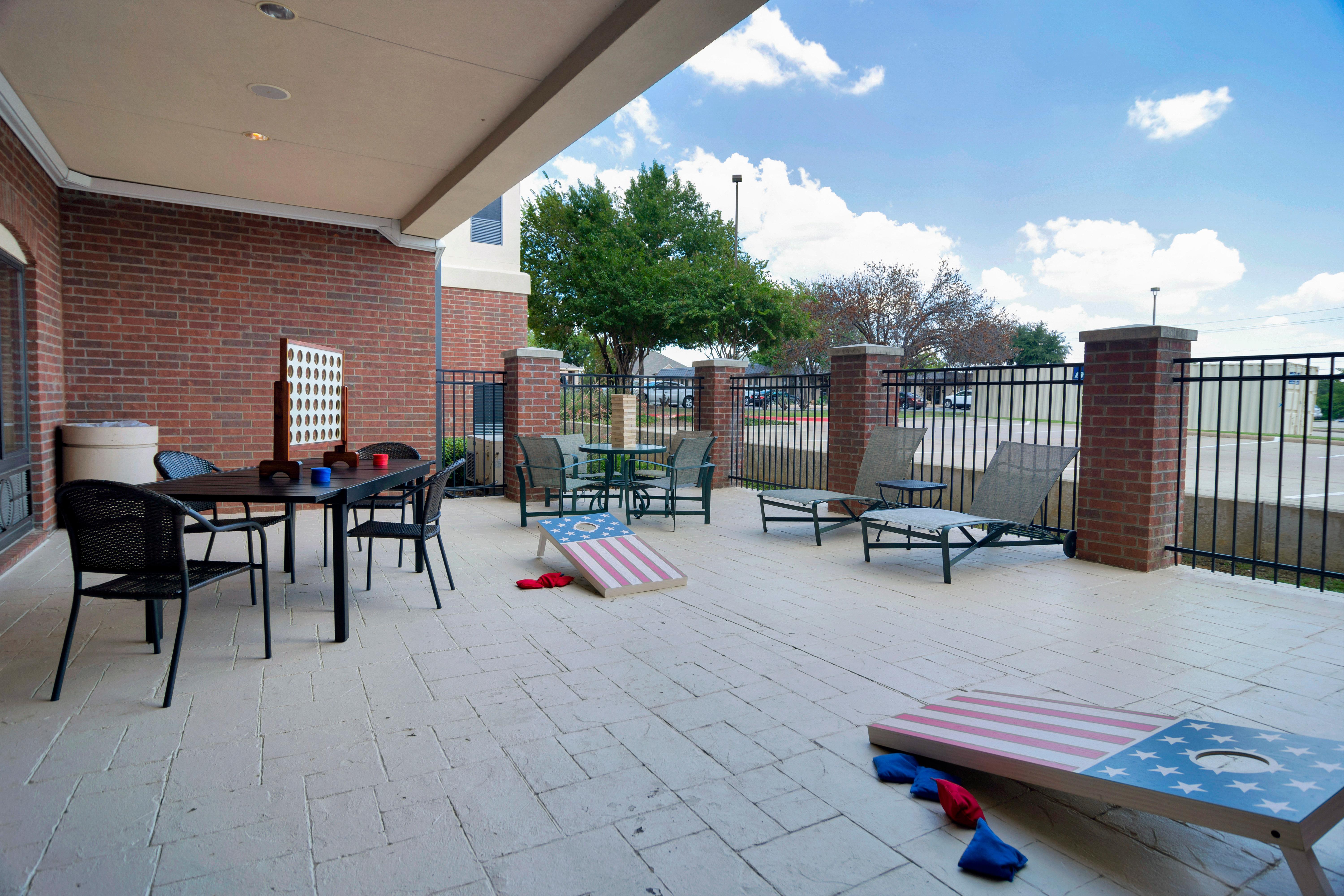 Holiday Inn Express Hotel & Suites Dfw West - Hurst By Ihg Εξωτερικό φωτογραφία