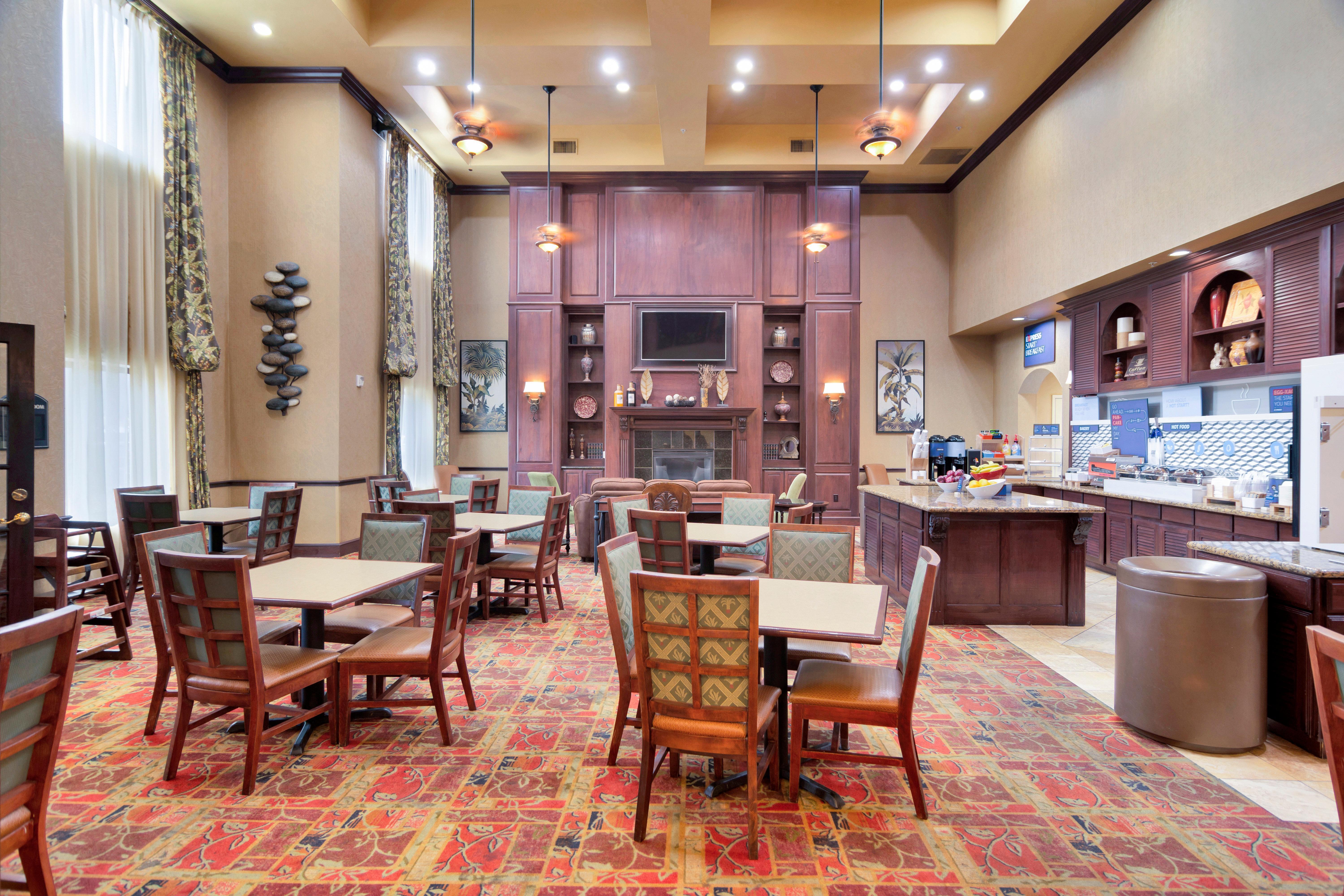 Holiday Inn Express Hotel & Suites Dfw West - Hurst By Ihg Εξωτερικό φωτογραφία